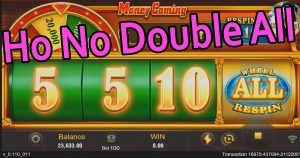 Interface do jogo Money Coming Slot Demo mostrando recursos de bônus.